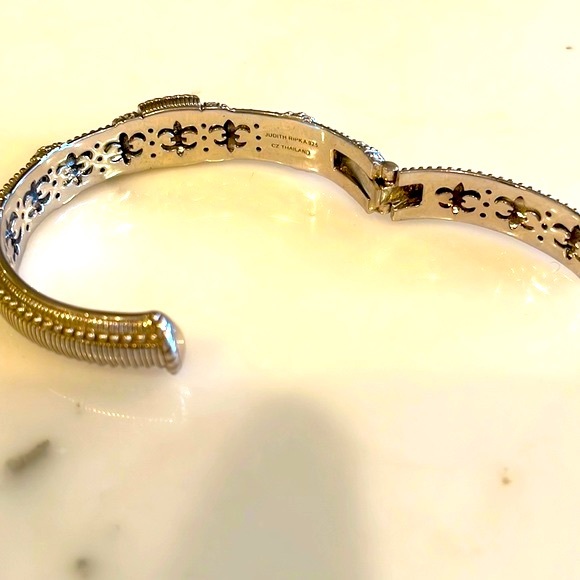 Judith Ripka Sterling Silver hinged cuff - Picture 11 of 13